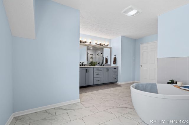 8153 Oldfield Court SE, Byron Center, MI 49315