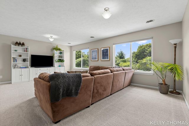8153 Oldfield Court SE, Byron Center, MI 49315