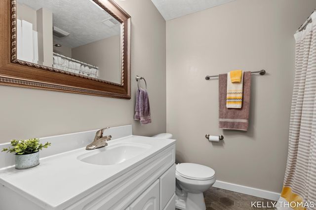 8153 Oldfield Court SE, Byron Center, MI 49315