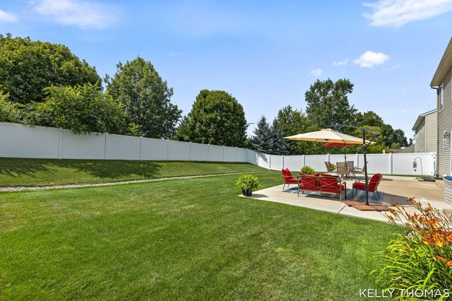 8153 Oldfield Court SE, Byron Center, MI 49315