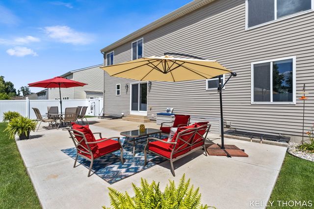 8153 Oldfield Court SE, Byron Center, MI 49315