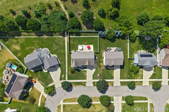 8153 Oldfield Court SE, Byron Center, MI 49315