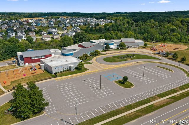 8153 Oldfield Court SE, Byron Center, MI 49315