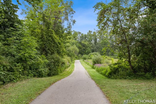 8153 Oldfield Court SE, Byron Center, MI 49315