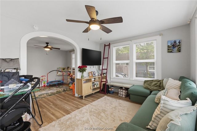 402 Hill Street, Bryan, TX 77803