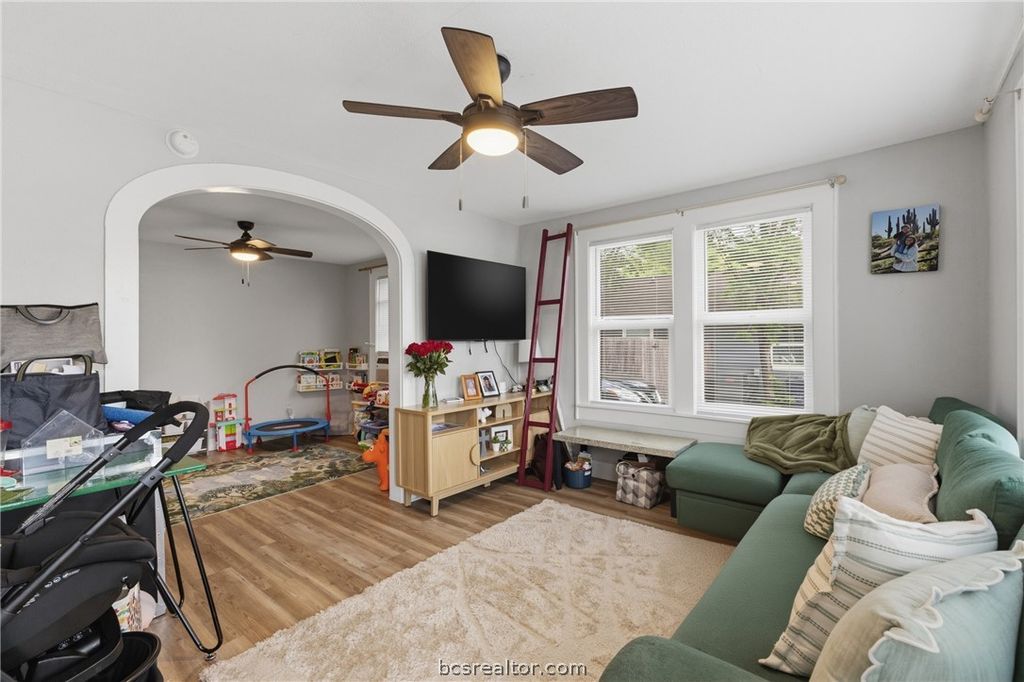 402 Hill Street, Bryan, TX 77803 — photo 4