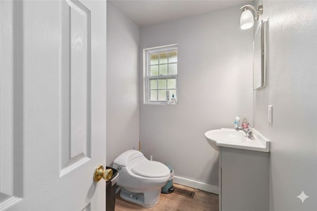 713 Carlton Street, Springdale, AR 72762