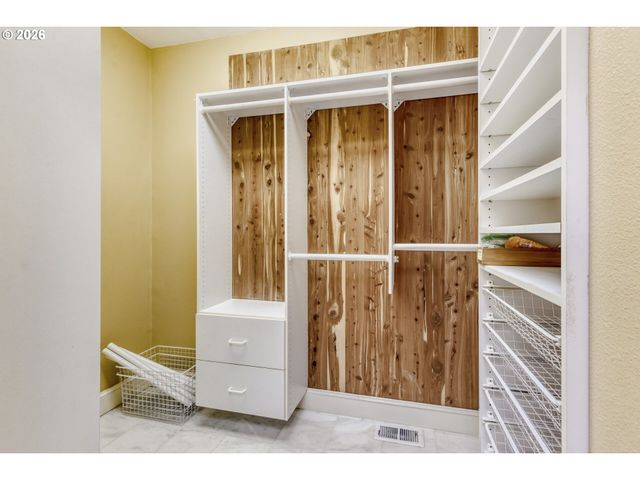 2338 Sw 15TH Ave, Portland, OR 97201