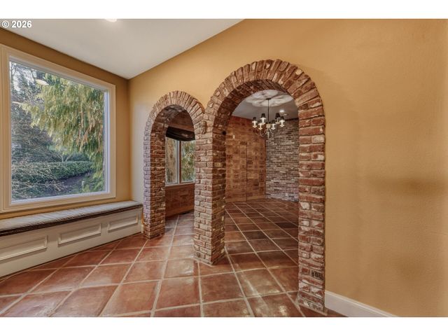 2338 Sw 15TH Ave, Portland, OR 97201