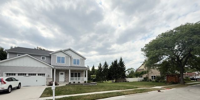 1140 Honeysuckle Drive, Wheeling, IL 60090