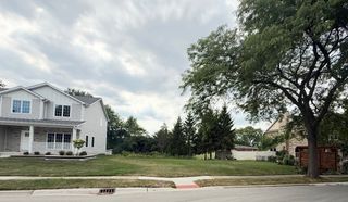 1140 Honeysuckle Drive, Wheeling, IL 60090