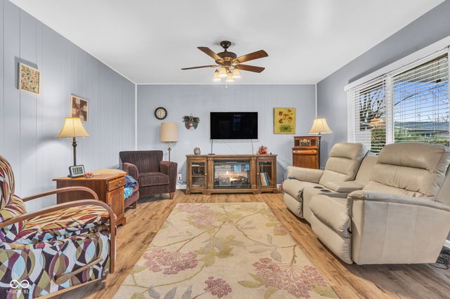 239 Shelton Place, Whiteland, IN 46184