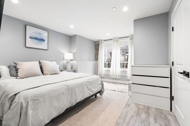 772 E 6th St 1, Boston, MA 02127