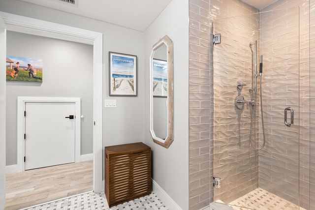 772 E 6th St 1, Boston, MA 02127