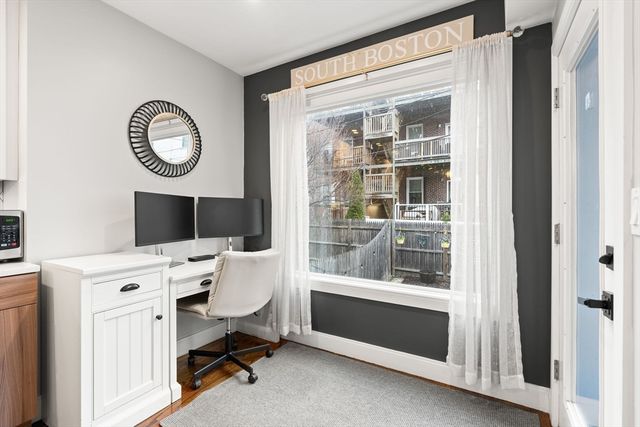 772 E 6th St 1, Boston, MA 02127