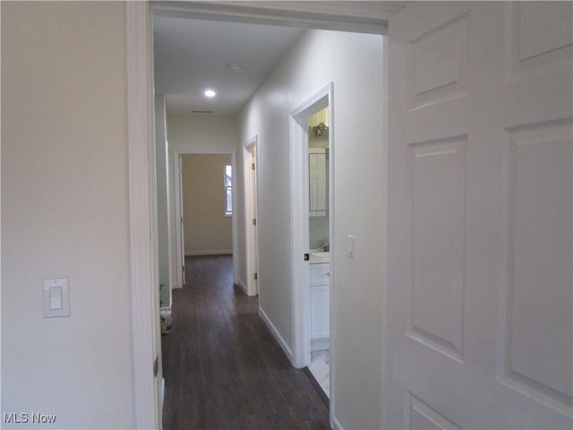 785 Starkweather Avenue, Cleveland, OH 44113