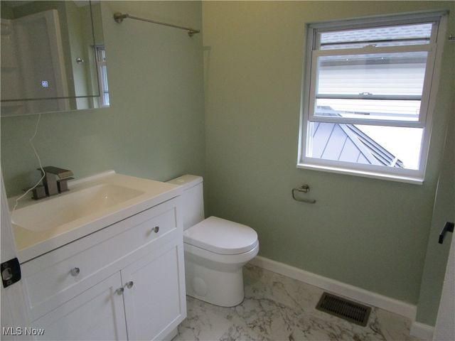 785 Starkweather Avenue, Cleveland, OH 44113