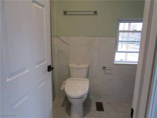 785 Starkweather Avenue, Cleveland, OH 44113