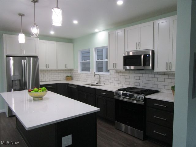 785 Starkweather Avenue, Cleveland, OH 44113