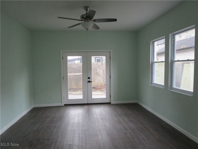 785 Starkweather Avenue, Cleveland, OH 44113