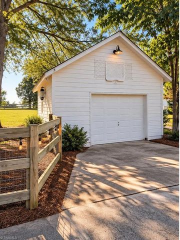 10711 Old Us Highway 52, Winston-salem, NC 27107