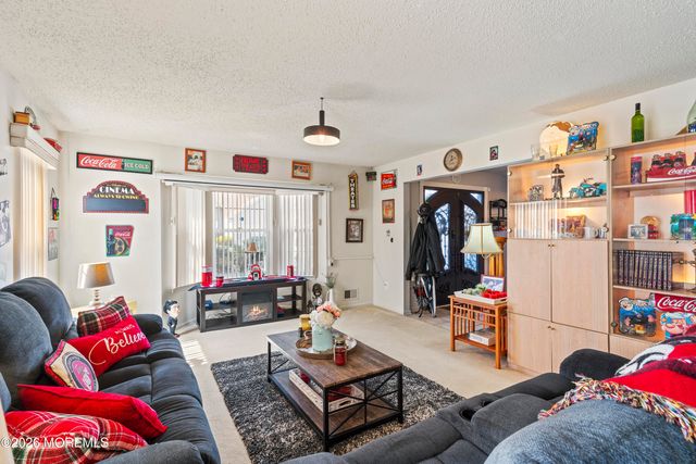 5 Brentwood Drive, Bayville, NJ 08721