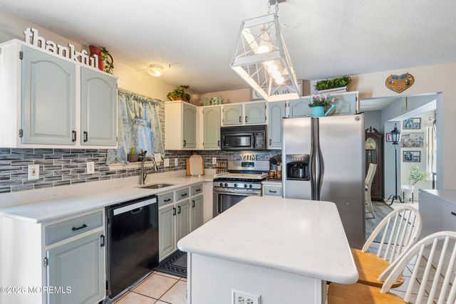 5 Brentwood Drive, Bayville, NJ 08721