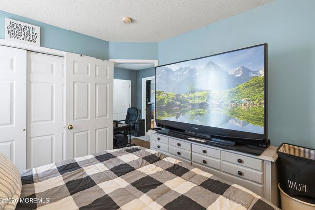 5 Brentwood Drive, Bayville, NJ 08721