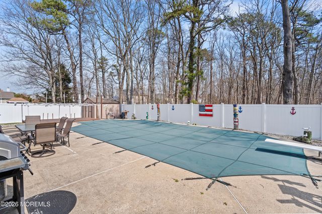 5 Brentwood Drive, Bayville, NJ 08721