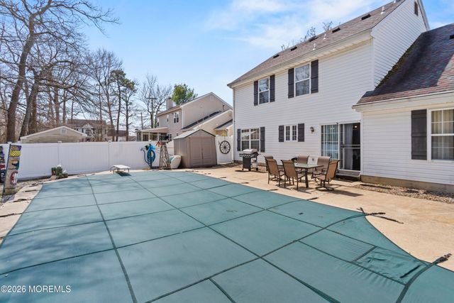 5 Brentwood Drive, Bayville, NJ 08721