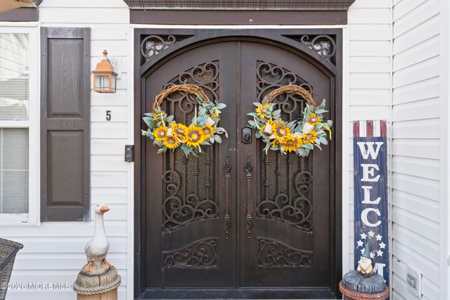 5 Brentwood Drive, Bayville, NJ 08721