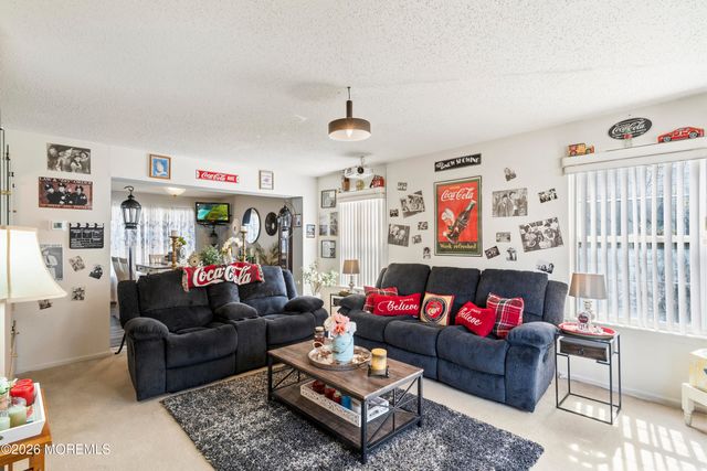 5 Brentwood Drive, Bayville, NJ 08721