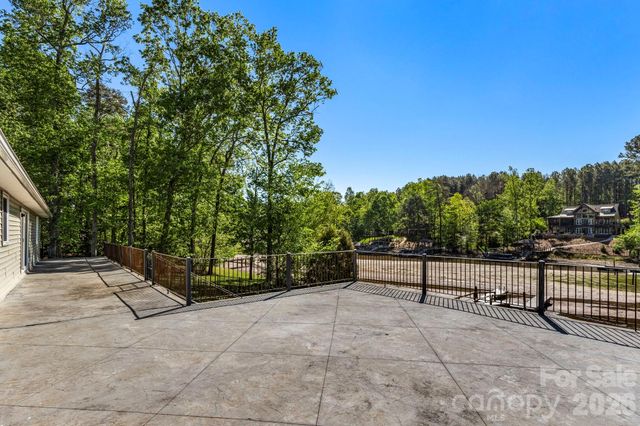 6691 Love Point Road, Denver, NC 28037