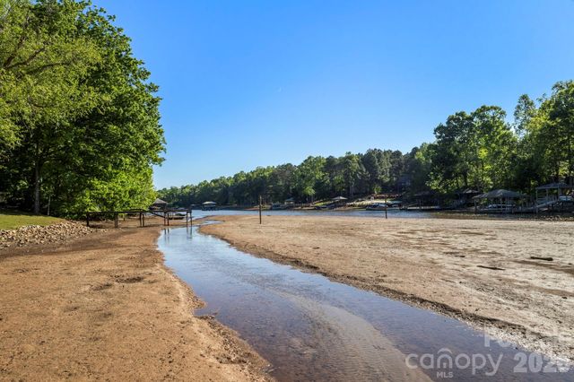 6691 Love Point Road, Denver, NC 28037