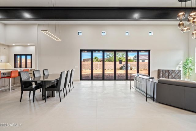 1320 E Sagebrush Drive, Phoenix, AZ 85085