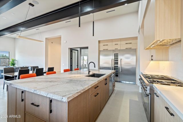 1320 E Sagebrush Drive, Phoenix, AZ 85085
