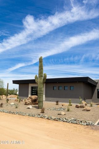 1320 E Sagebrush Drive, Phoenix, AZ 85085
