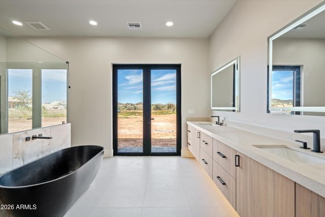 1320 E Sagebrush Drive, Phoenix, AZ 85085