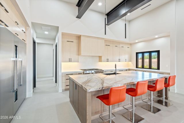 1320 E Sagebrush Drive, Phoenix, AZ 85085