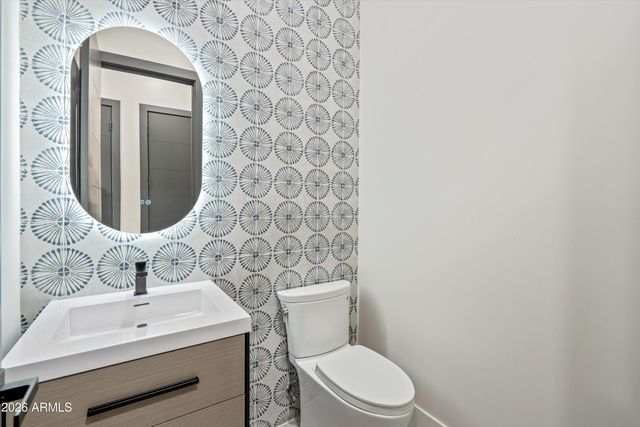 1320 E Sagebrush Drive, Phoenix, AZ 85085