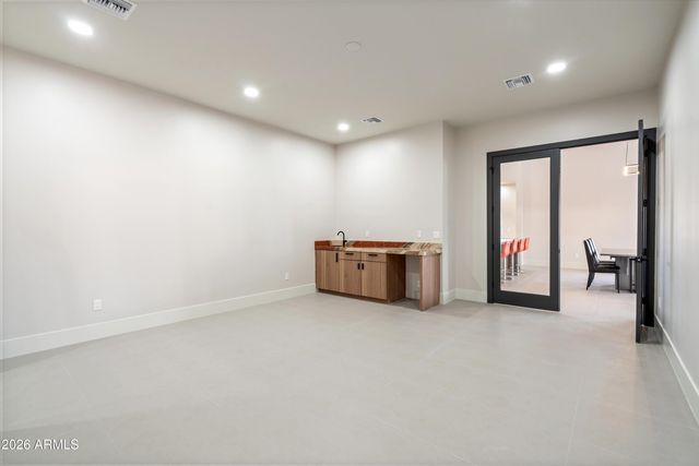 1320 E Sagebrush Drive, Phoenix, AZ 85085