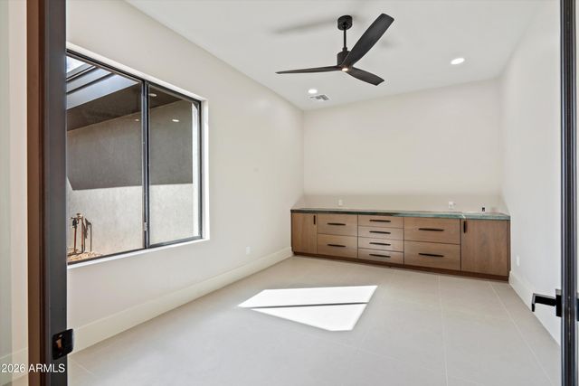 1320 E Sagebrush Drive, Phoenix, AZ 85085