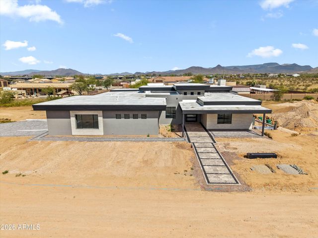 1320 E Sagebrush Drive, Phoenix, AZ 85085