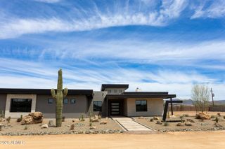 1320 E Sagebrush Drive, Phoenix, AZ 85085
