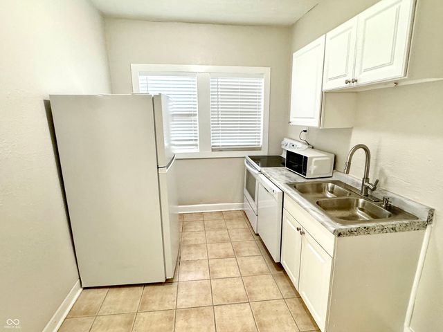 824 N Lasalle Street, Indianapolis, IN 46201