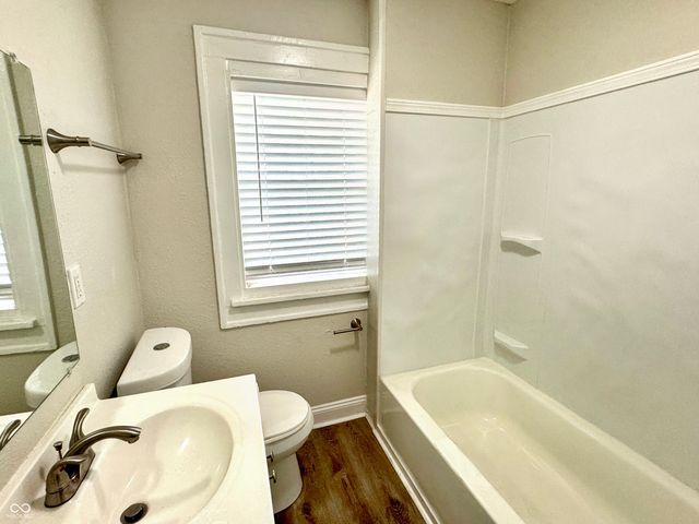 824 N Lasalle Street, Indianapolis, IN 46201