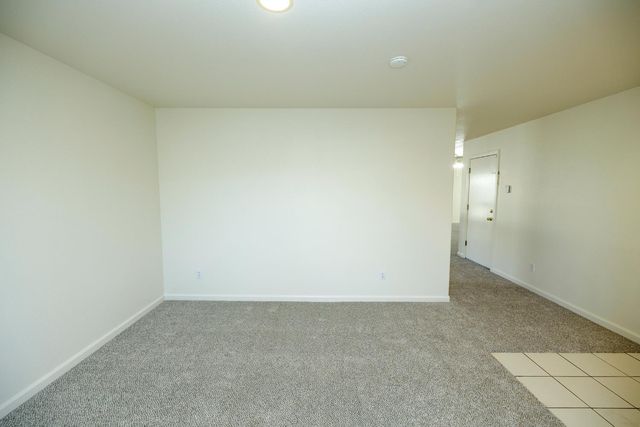 2012 Spring Ln, Modesto, CA 95356