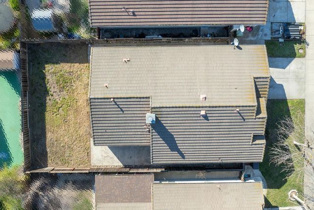 2012 Spring Ln, Modesto, CA 95356