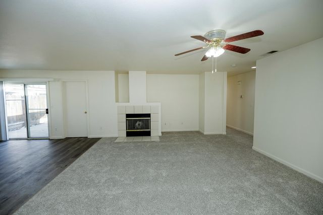 2012 Spring Ln, Modesto, CA 95356