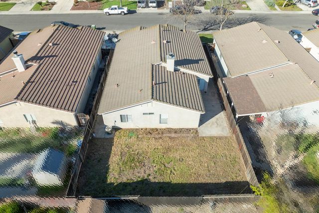 2012 Spring Ln, Modesto, CA 95356